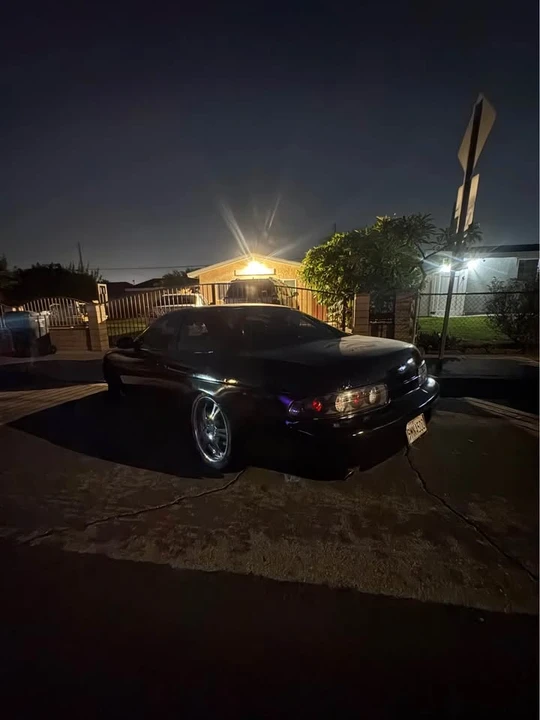 1999 Lexus SC400 - Image 3 of 3