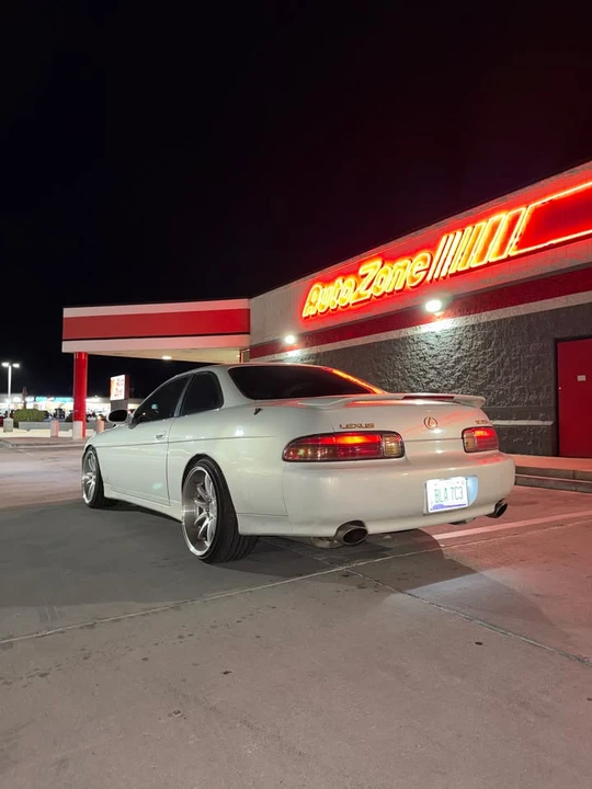 1999 Lexus SC400 - Image 3 of 6