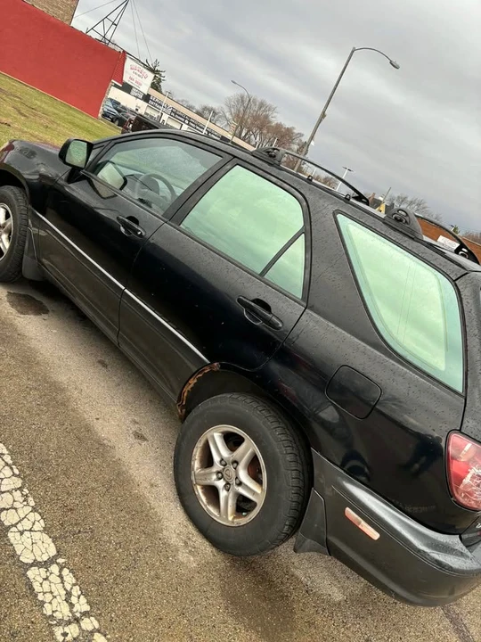 1999 Lexus RX 1st Gen - Image 3 of 3