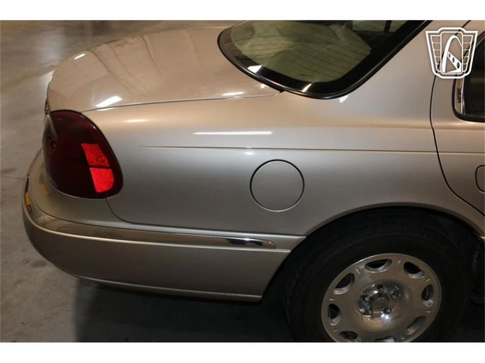 1999 Lincoln Continental 9th Gen - Image 31 of 31