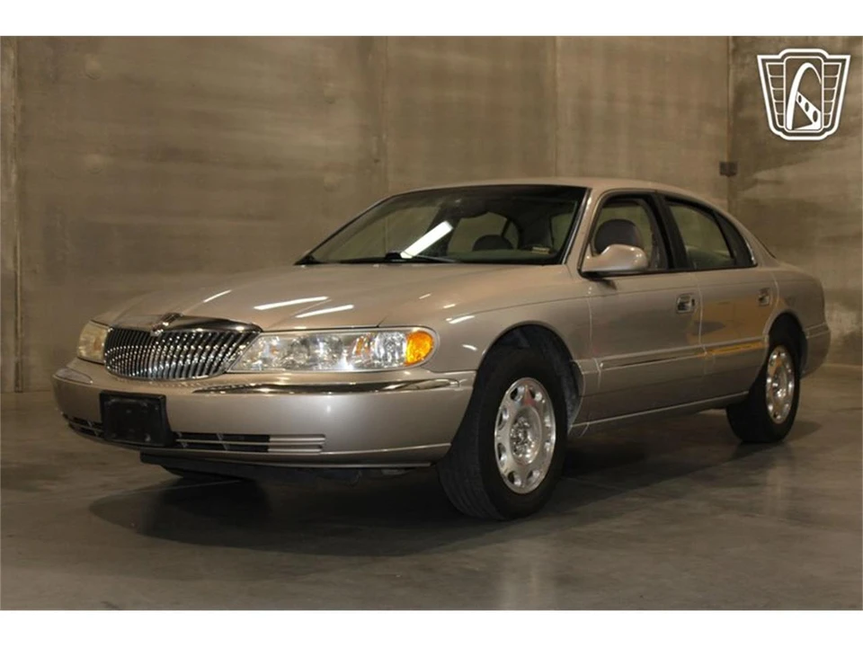 1999 Lincoln Continental 9th Gen - Image 17 of 31