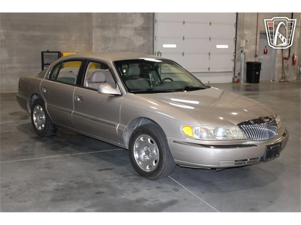 1999 Lincoln Continental 9th Gen - Image 7 of 31
