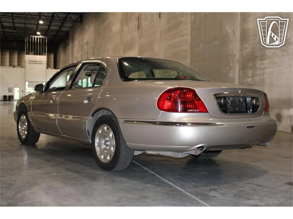 1999 Lincoln Continental 9th Gen - Image 19 of 31
