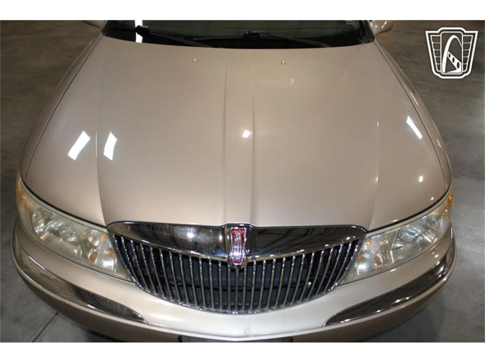 1999 Lincoln Continental 9th Gen - Image 25 of 31
