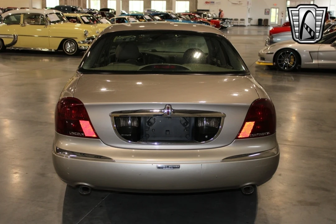 1999 Lincoln Continental 9th Gen - Image 5 of 12