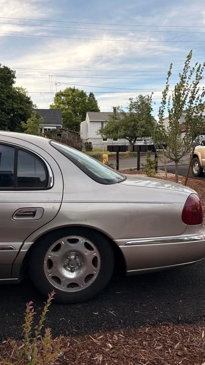 1999 Lincoln Continental 9th Gen - Image 4 of 4