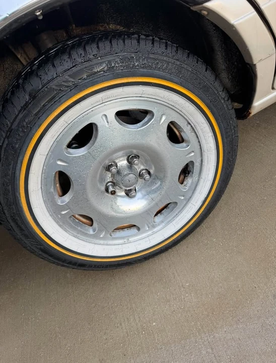 1999 Lincoln Continental 9th Gen - Image 9 of 9