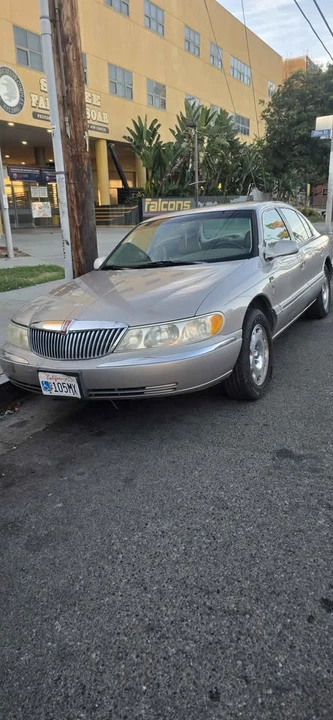 1999 Lincoln Continental 9th Gen - Image 2 of 8