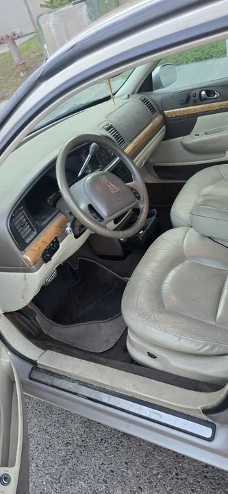 1999 Lincoln Continental 9th Gen - Image 7 of 8