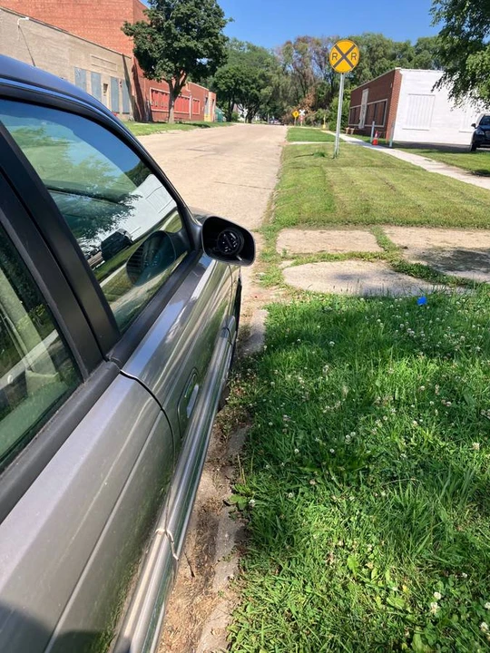 1999 Lincoln Continental 9th Gen - Image 2 of 19