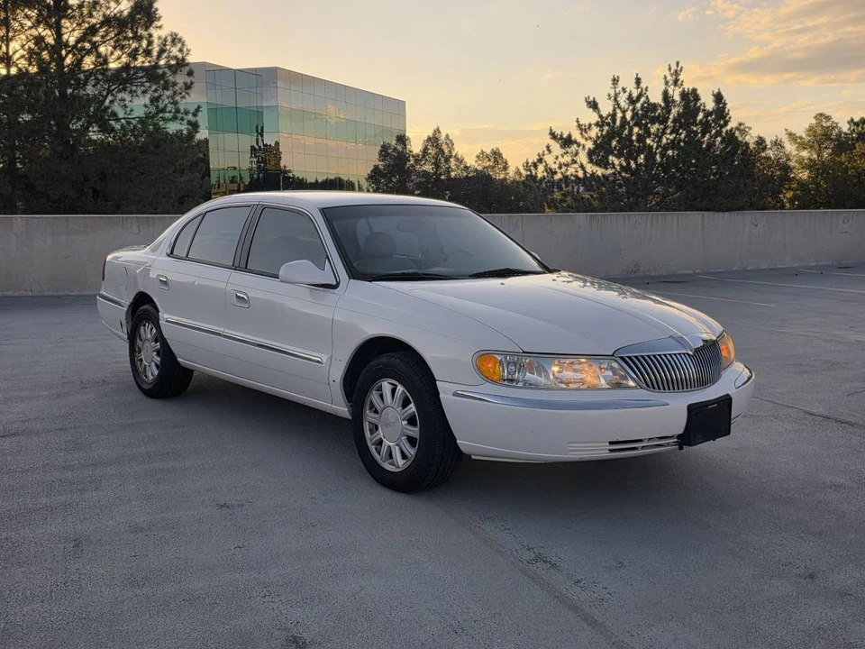 1999 Lincoln Continental 9th Gen - Image 2 of 21