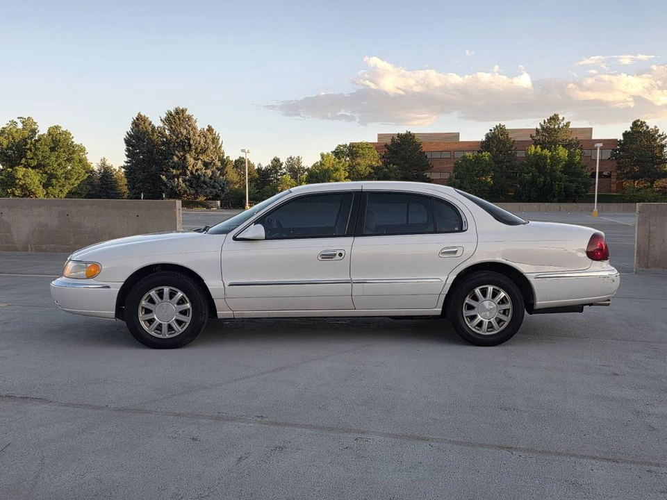 1999 Lincoln Continental 9th Gen - Image 6 of 21
