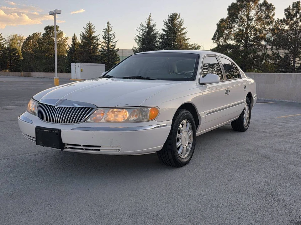 1999 Lincoln Continental 9th Gen - Image 4 of 21