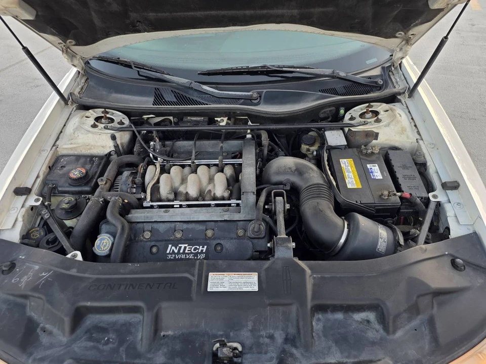 1999 Lincoln Continental 9th Gen - Image 20 of 21