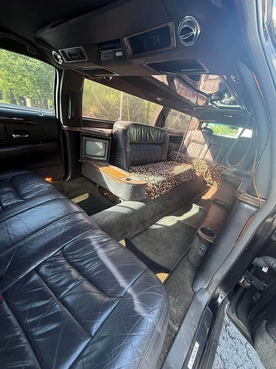 1999 Lincoln Continental 9th Gen - Image 3 of 4