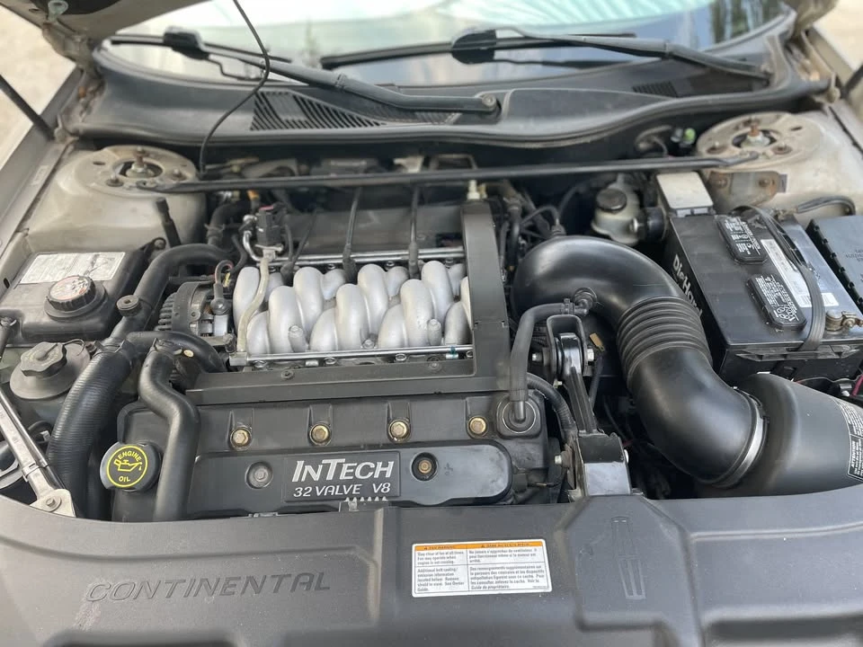 1999 Lincoln Continental 9th Gen - Image 4 of 11