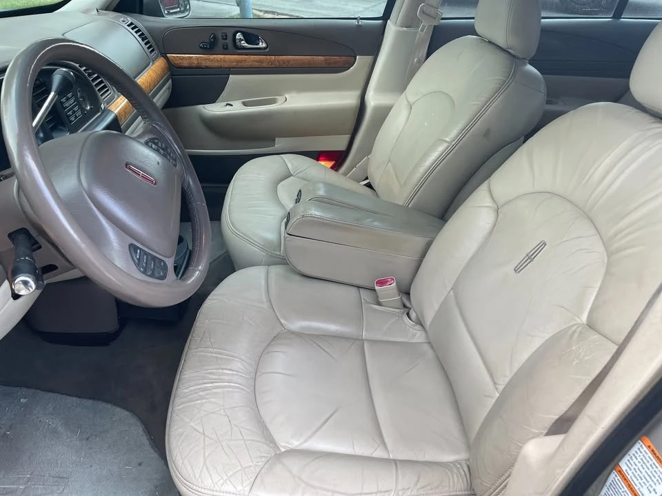 1999 Lincoln Continental 9th Gen - Image 8 of 11