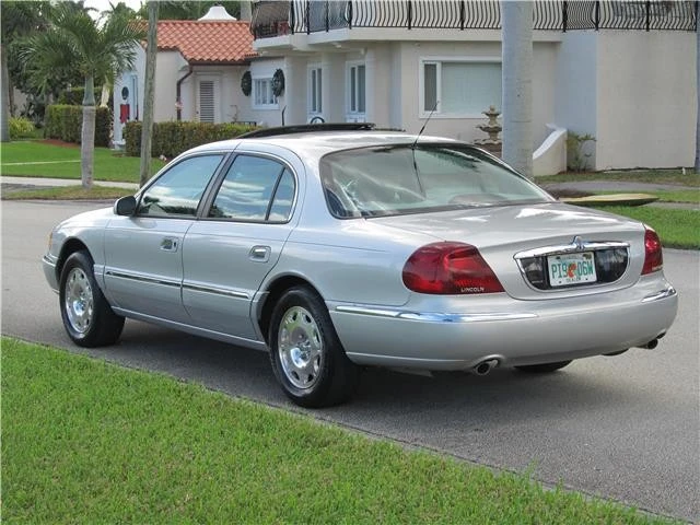 1999 Lincoln Continental 9th Gen - Image 6 of 12