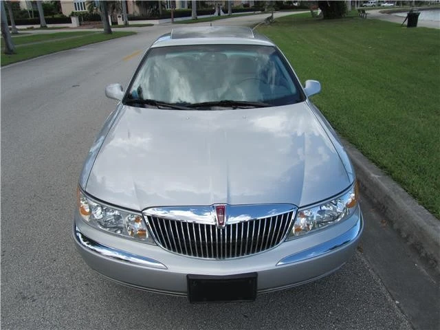 1999 Lincoln Continental 9th Gen - Image 11 of 12