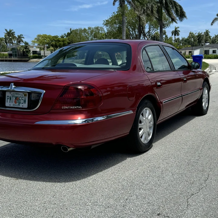 1999 Lincoln Continental 9th Gen - Image 11 of 12