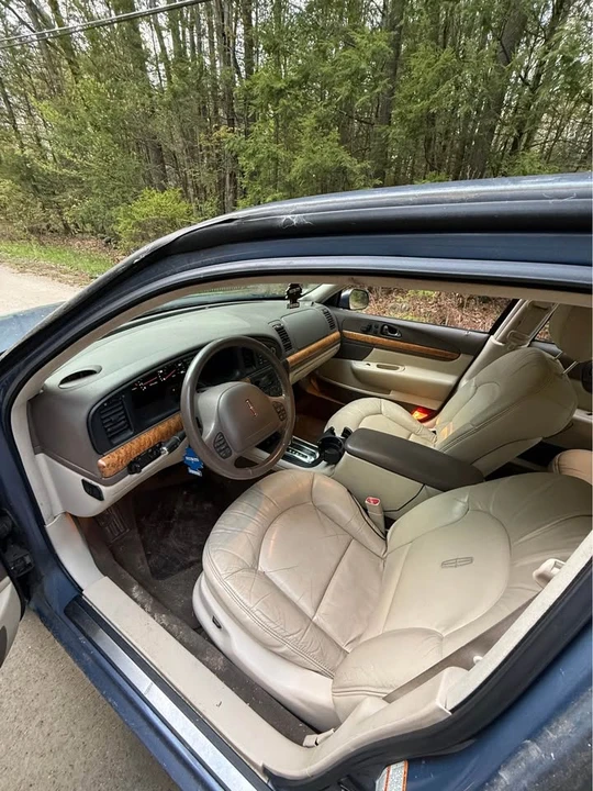 1999 Lincoln Continental 9th Gen - Image 4 of 12
