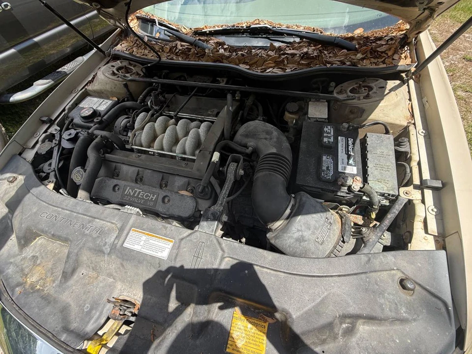 2000 Lincoln Continental 9th Gen - Image 6 of 10