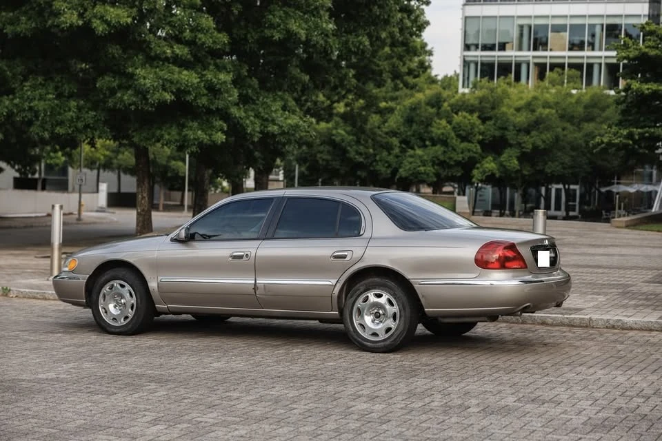 1999 Lincoln Continental 9th Gen - Image 10 of 20