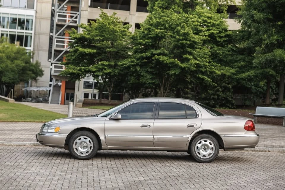 1999 Lincoln Continental 9th Gen - Image 11 of 20