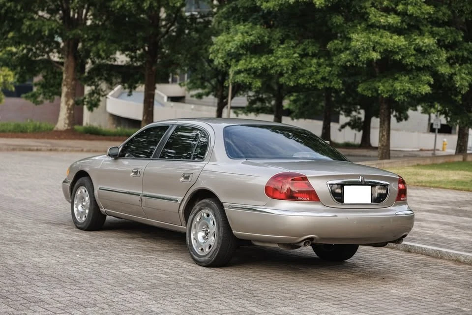 1999 Lincoln Continental 9th Gen - Image 9 of 20