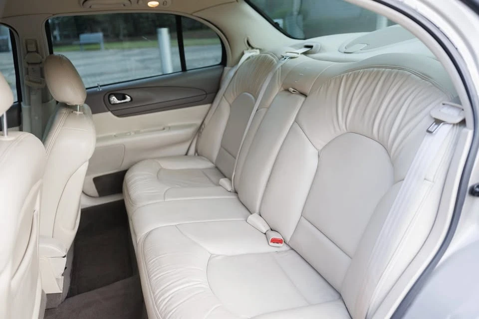 1999 Lincoln Continental 9th Gen - Image 13 of 20
