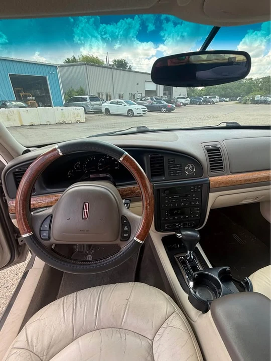1999 Lincoln Continental 9th Gen - Image 7 of 9