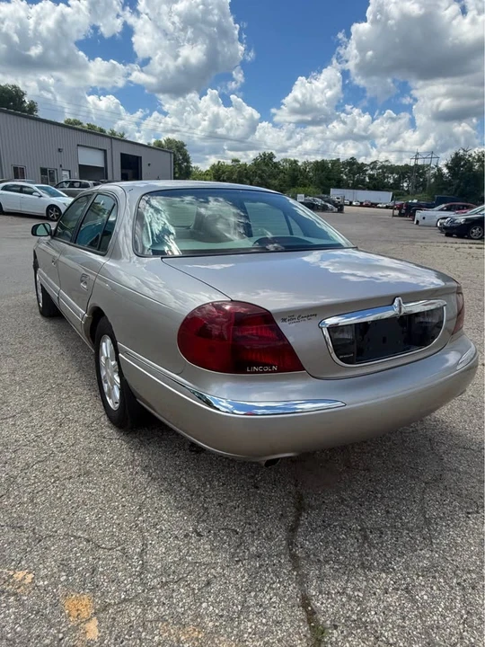 1999 Lincoln Continental 9th Gen - Image 4 of 9
