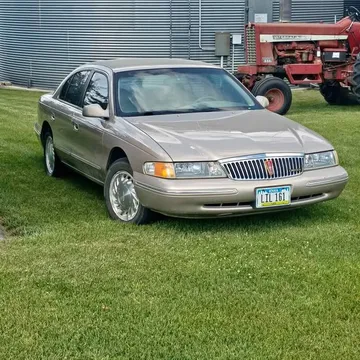 1999 Lincoln Continental Sedan 4D