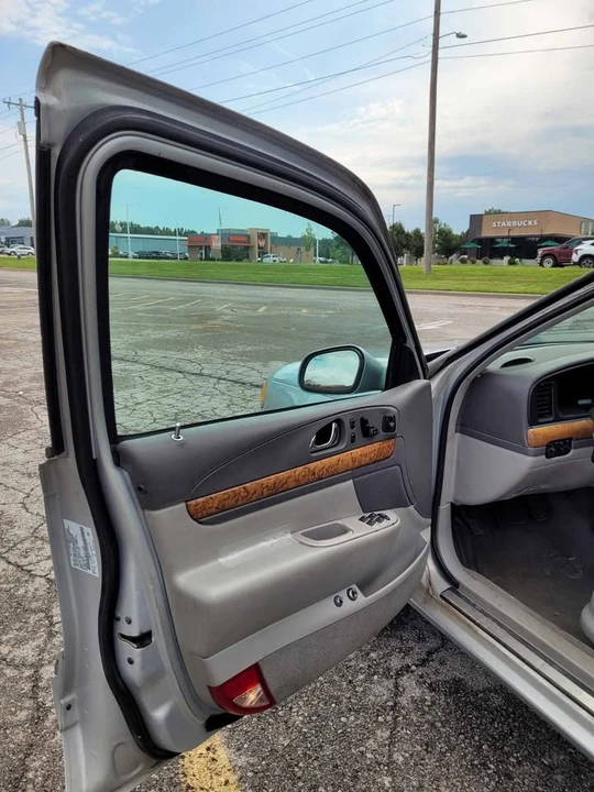 1999 Lincoln Continental 9th Gen - Image 5 of 16
