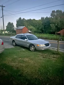 1999 Lincoln Continental Sedan 4D