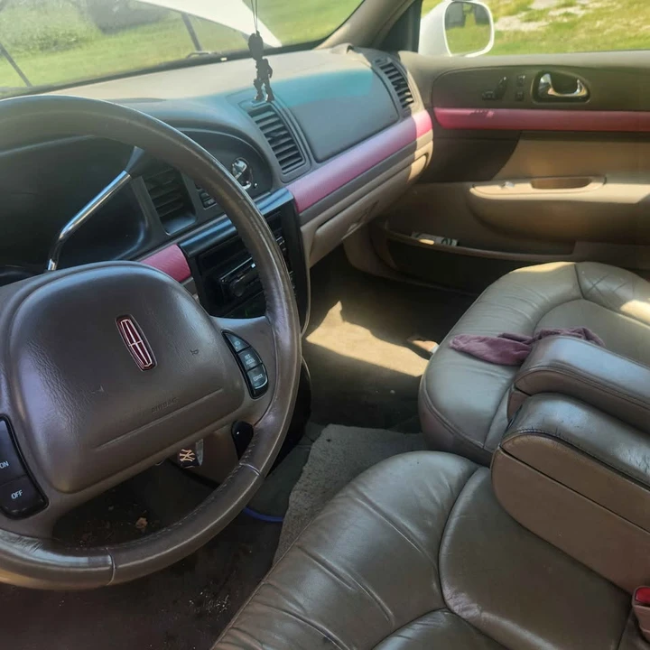 1999 Lincoln Continental 9th Gen - Image 3 of 4