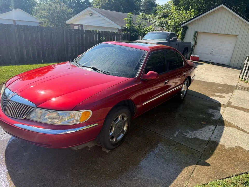 1999 Lincoln Continental 9th Gen - Image 2 of 6
