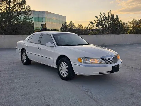 1999 Lincoln Continental Sedan 4D