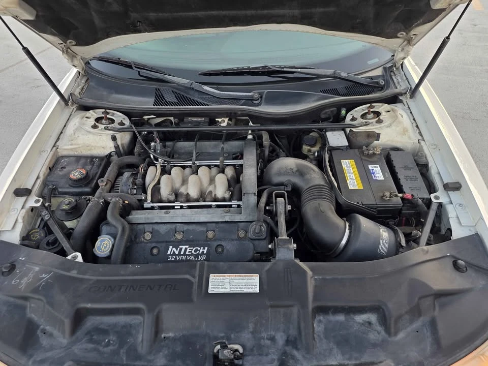1999 Lincoln Continental 9th Gen - Image 18 of 20