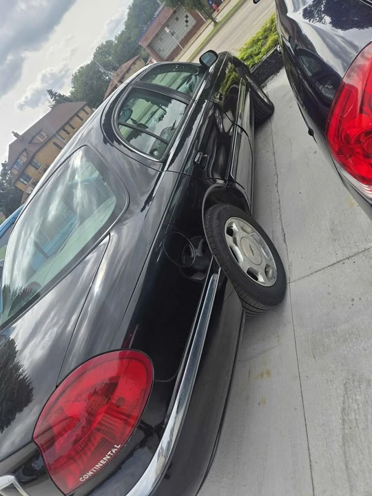 1999 Lincoln Continental 9th Gen - Image 3 of 5