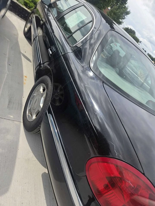 1999 Lincoln Continental 9th Gen - Image 5 of 5