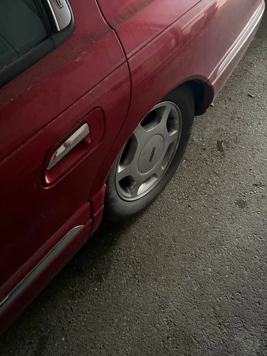 1999 Lincoln Continental 9th Gen - Image 2 of 2