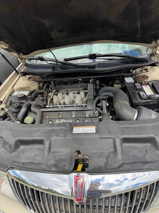 1999 Lincoln Continental 9th Gen - Image 12 of 14