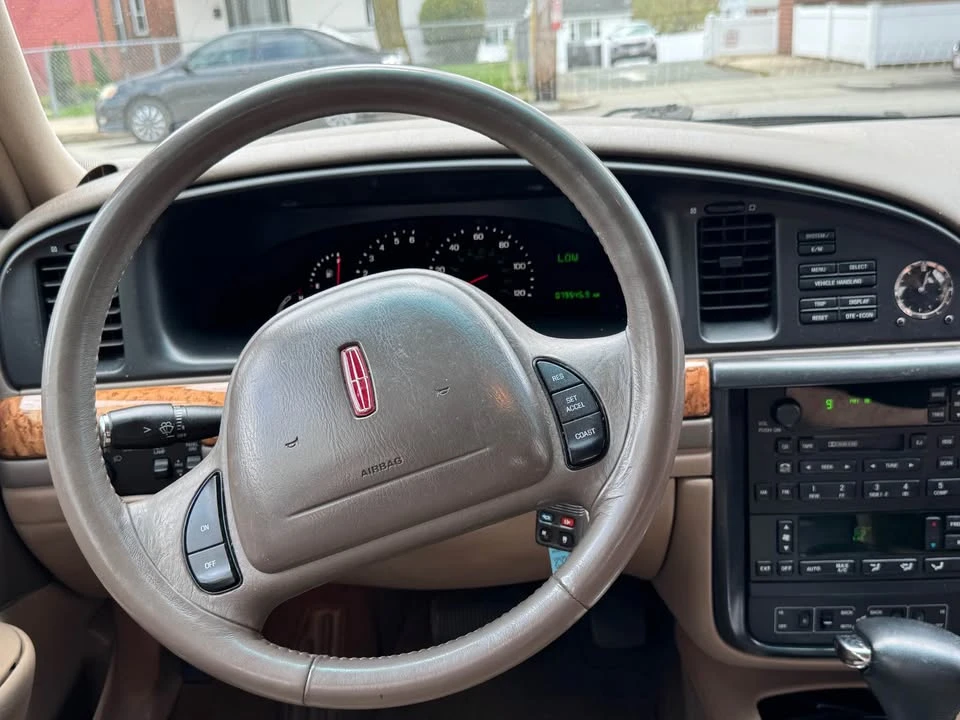 1999 Lincoln Continental 9th Gen - Image 2 of 13