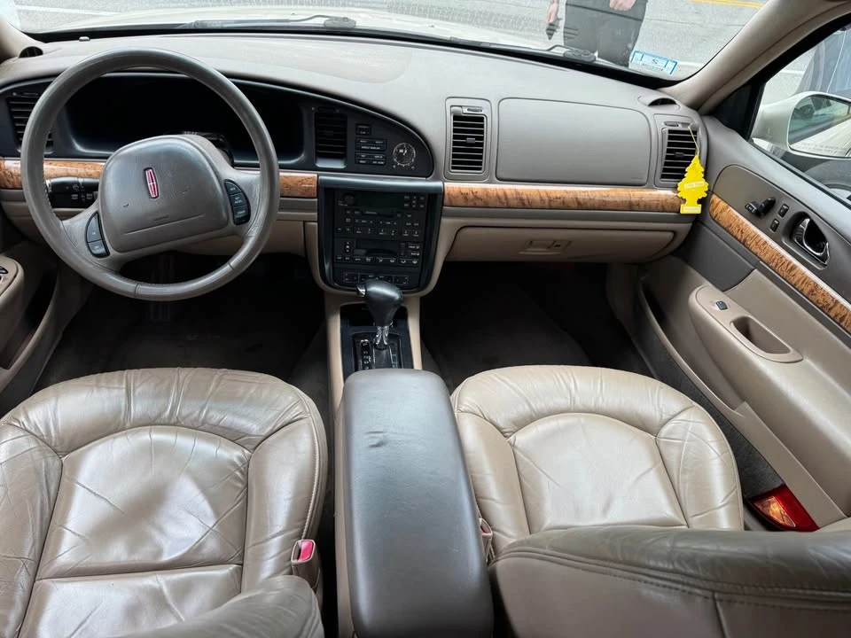 1999 Lincoln Continental 9th Gen - Image 4 of 13