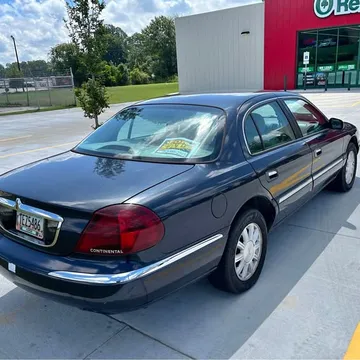 1999 Lincoln Continental Signature Sedan 4D