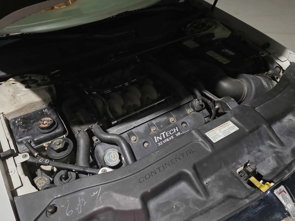 1999 Lincoln Continental 9th Gen - Image 13 of 16