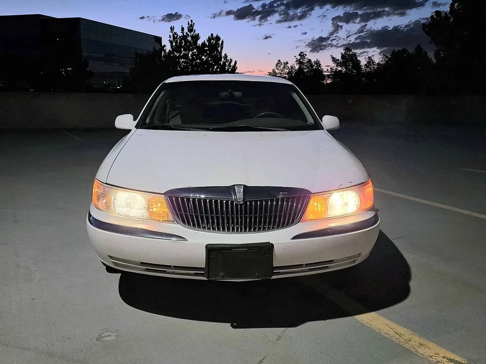 1999 Lincoln Continental 9th Gen - Image 15 of 16