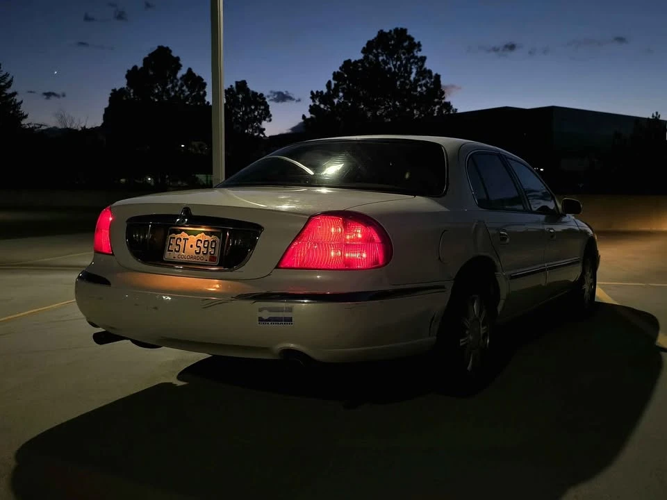 1999 Lincoln Continental 9th Gen - Image 5 of 16