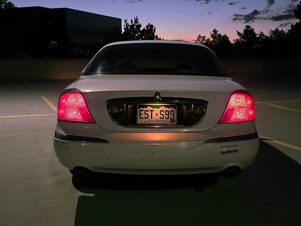 1999 Lincoln Continental 9th Gen - Image 4 of 16